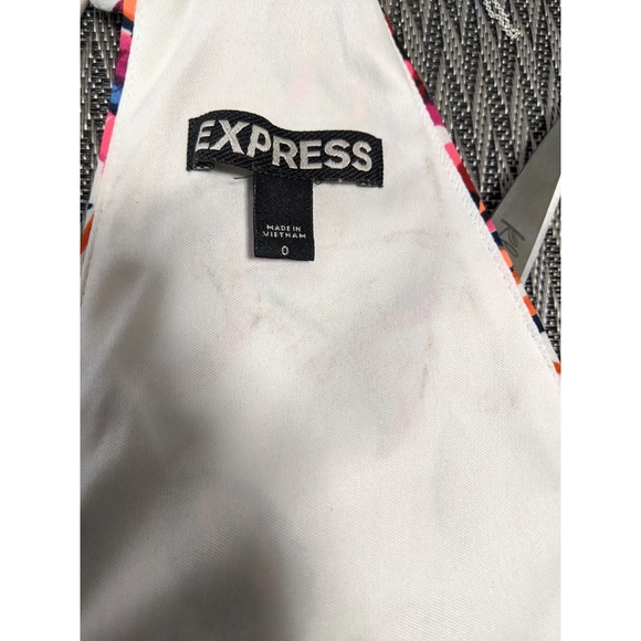 EXPRESS Halter White & Red Floral Dress Size 0 - Picture 5 of 5